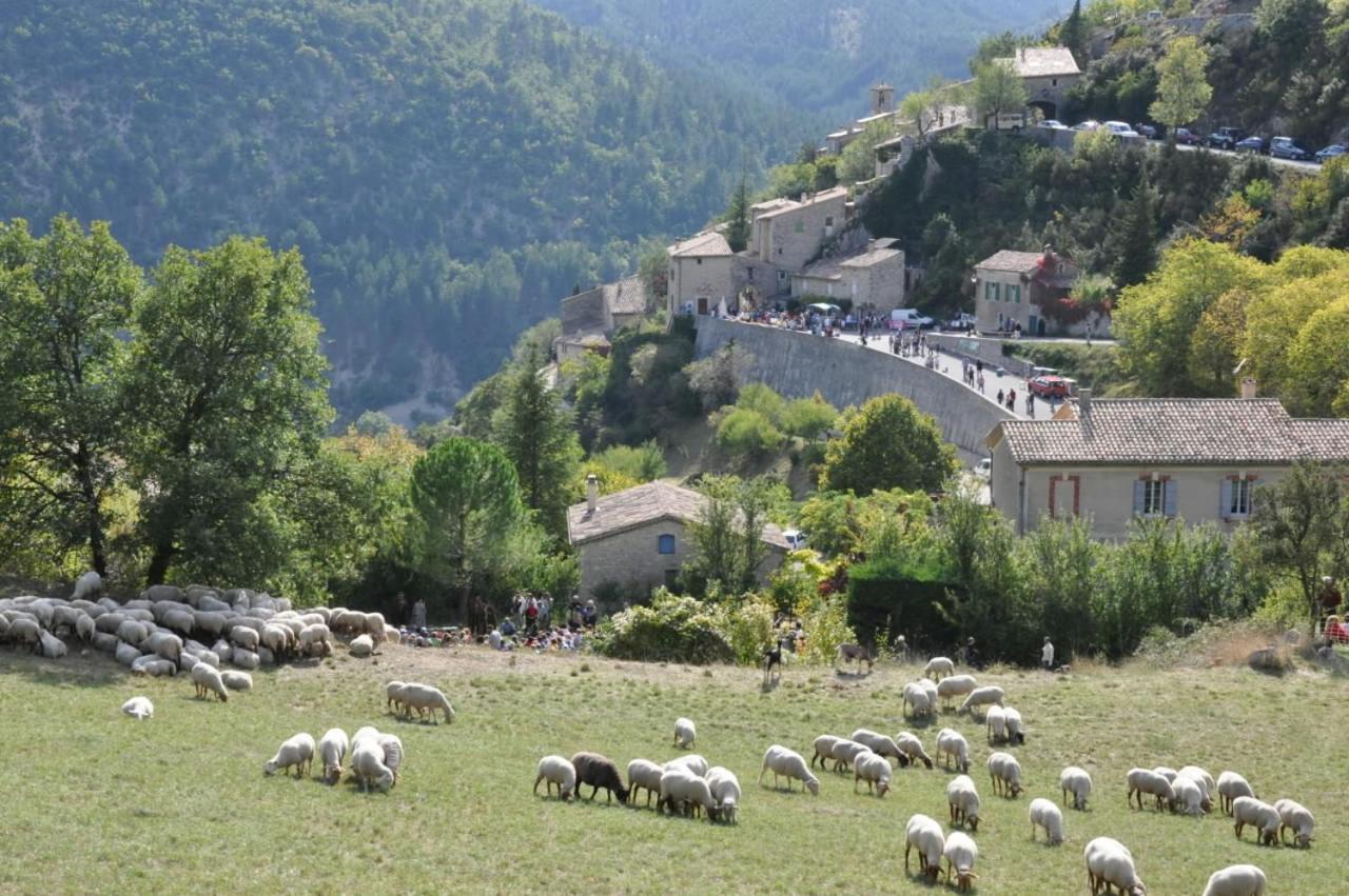 Escapades En Ventoux Βίλα Venasque Εξωτερικό φωτογραφία